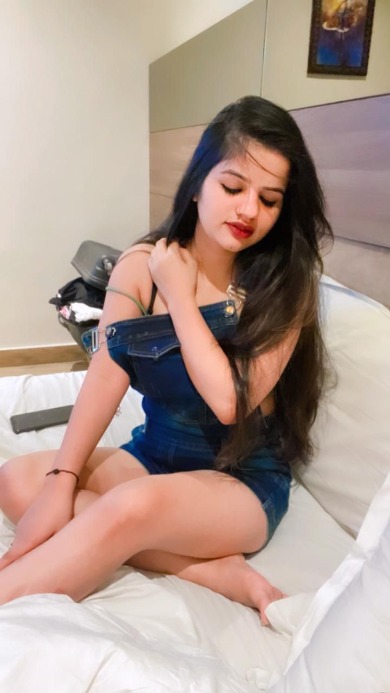 female Call Girls in Saket